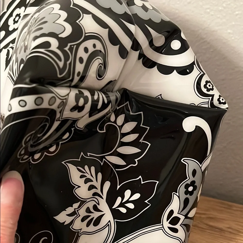 Vera Bradley large tote EUC - Picture 6 of 6